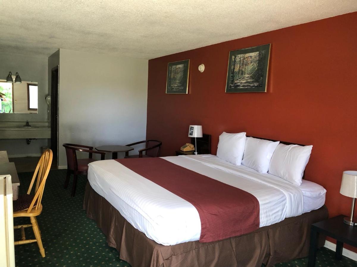 Budget Host Inn Greenup Exterior foto